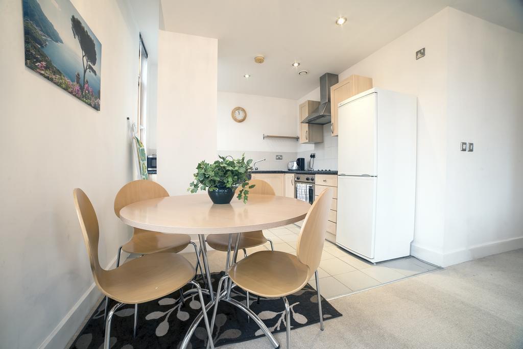 Piccadilly Gardens Apartment Manchester Room photo