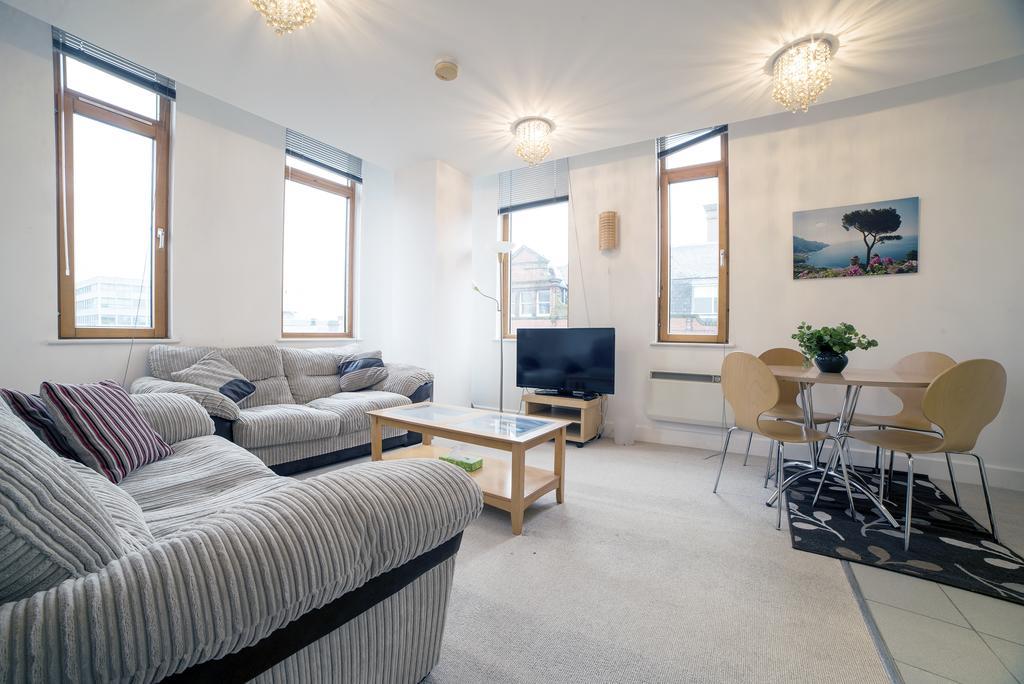 Piccadilly Gardens Apartment Manchester Room photo